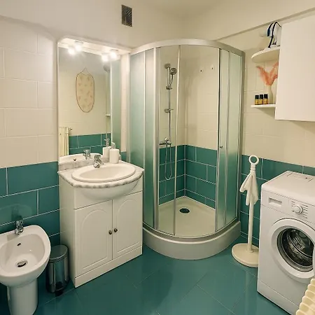 4 Couchages - à 2 Min De La à Pied - Parking Et Linge En Option *