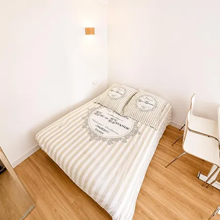 4 Couchages - à 2 Min De La à Pied - Parking Et Linge En Option * Juan-les-Pins