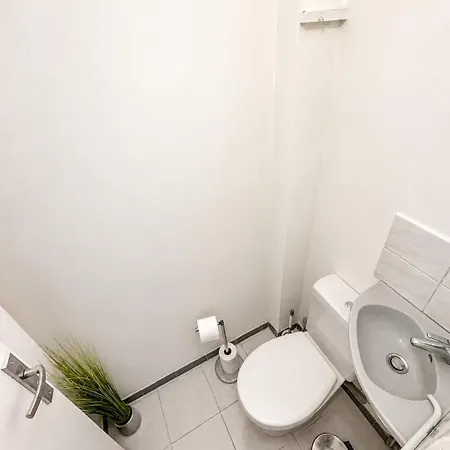 4 Couchages - à 2 Min De La à Pied - Parking Et Linge En Option