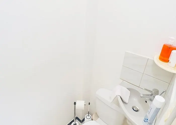 4 Couchages - A 2 Min De La A Pied - Parking Et Linge En Option * Juan-les-Pins